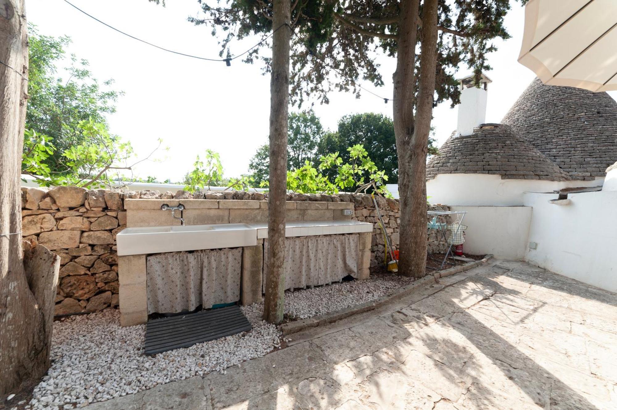 19 Secolo - Trulli Con Foresta, Bici E Barbecue Cisternino Exteriér fotografie